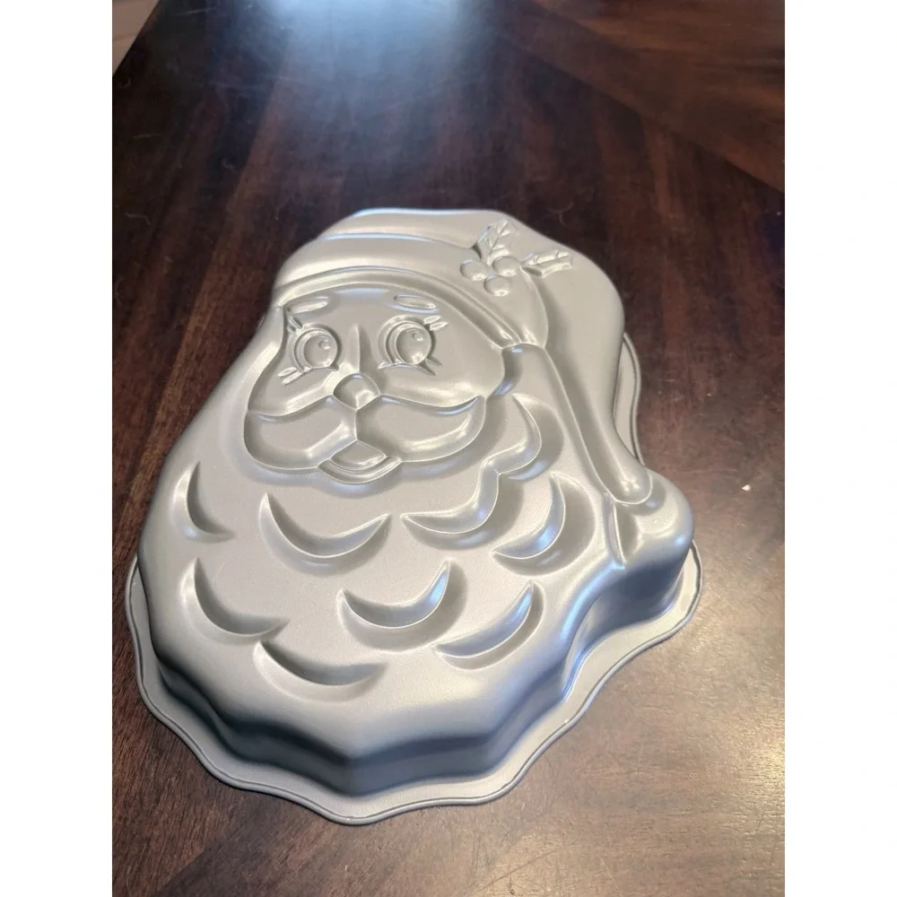 Baker's Secret Cake Pan Santa Face Mold Non-Stick New